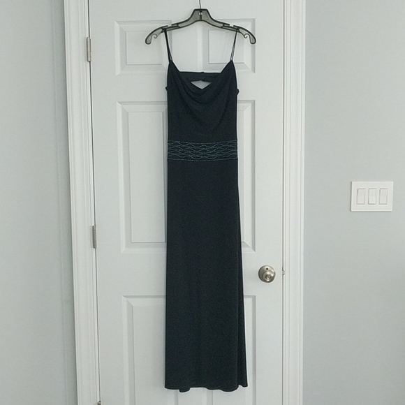 Juniors black dress - Picture 2 of 6